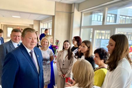Владимир Кашин выступил на открытии после ремонта Краснопоймовской средней школы