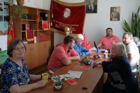 Подмосковные коммунисты в преддверии выборов ведут активную работу в своем регионе
