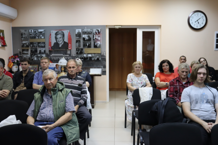 В Сталинградском обкоме КПРФ прошло первое занятие в новом учебном году в системе политической учебы