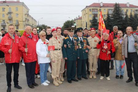 Равнение – на Победу! Брянские коммунисты отметили 80-летие освобождения города от немецко-фашистских захватчиков