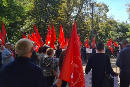 Коммунисты Пензы провели митинг по общегородским проблемам