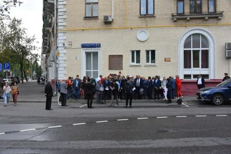 Москва. Алые гвоздики Товарищу Президенту - Сальвадору Альенде