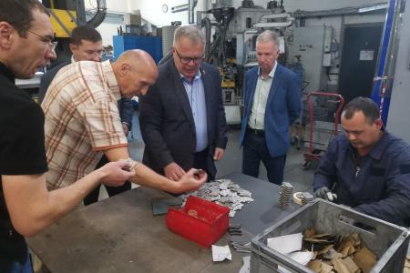Кандидат на должность Губернатора Московской области от КПРФ Александр Наумов посетил предприятие «Оверхол-Про» в Балашихе