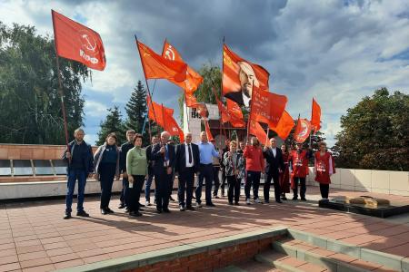 Тамбовские коммунисты отметили 100-летний юбилей Зои Космодемьянской