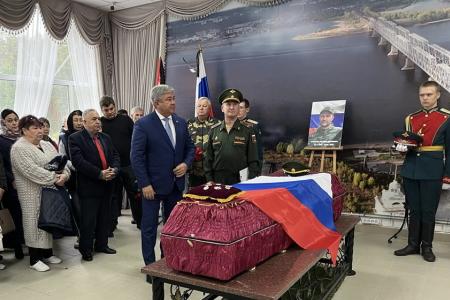 Коммунисты Татарстана простились с коммунистом и добровольцев В.Б. Кирсановым, погибшем при исполнении обязанностей воинской службы