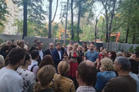 Москва. Л.А. Зюганов поддержал протест граждан против строительства офисного центра в Дорогомилово