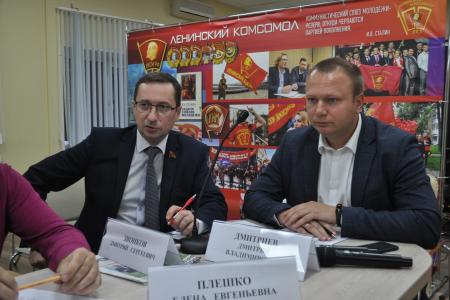 Санкт-Петербург. КПРФ: Профсоюзам нужны дополнительные гарантии деятельности