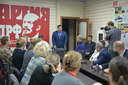 Политический блогер Николай Бондаренко приехал в Новосибирск поддержать Романа Яковлева на выборах губернатора Новосибирской области