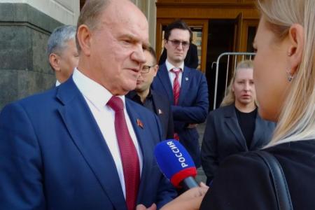 Г.А. Зюганов посетил церемонию прощания с советским поэтом-песенником Николаем Добронравовым