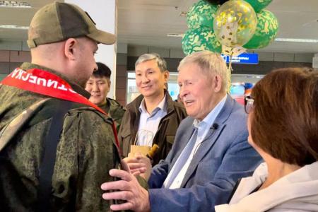 Кандидат в депутаты Якутской гордумы от КПРФ Игорь Бугаенко приехал в Якутск из зоны боевых действий