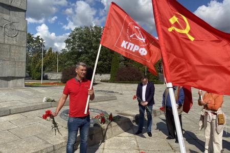 Коммунисты Калининграда: активизировать работу по увековечиванию памяти Сталина