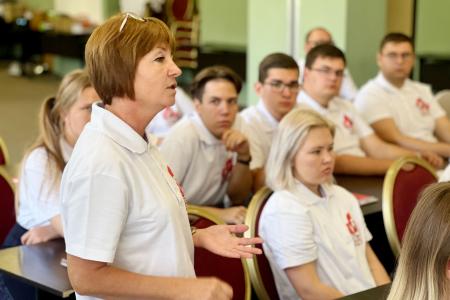 Мария Дробот в Подмосковном Центре политической учебы встретилась со слушателями курса подготовки пионервожатых
