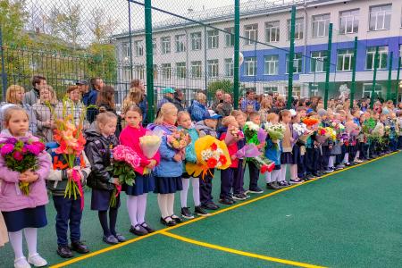 В Перми от имени Марии Дробот были вручены подарки школьникам