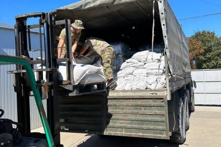 Херсонское региональное отделение КПРФ продолжает помогать населению области