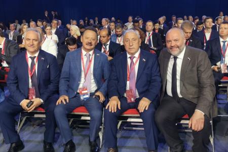 Николай Харитонов обозначил перспективные направления развития законодательной базы в отношении коренных малочисленных народов Севера на VIII Восточном экономическом форуме
