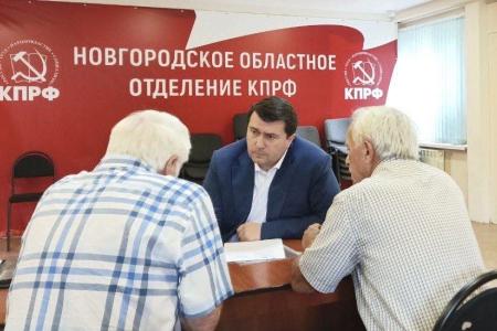 Олег Лебедев провёл серию приемов избирателей в Великом Новгороде