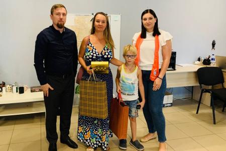 Краснодарский край. Активисты КПРФ и «Надежды России» помогают семьям школьников