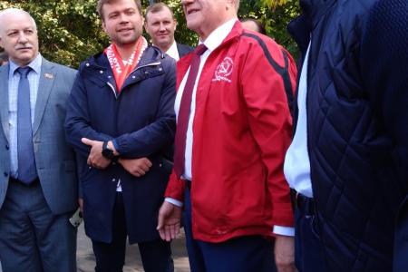 Г.А. Зюганов проголосовал на выборах мэра Москвы