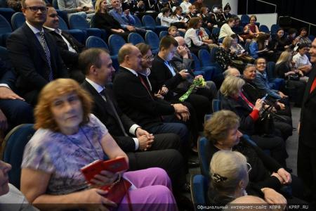 Геннадий Зюганов на вечере-концерте в честь 80-летия побед Красной Армии: “Впитать дух отцов-победителей!”