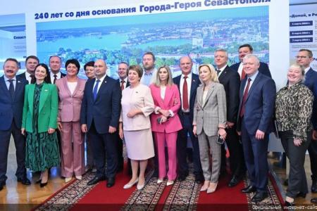 Г.А. Зюганов выступил в Госдуме на открытии выставки «240 лет со дня основания города-героя Севастополя»