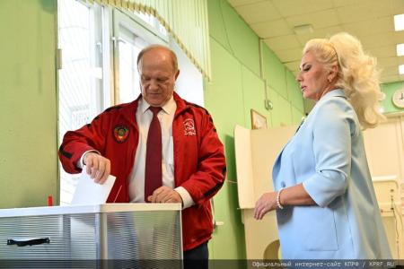 Г.А. Зюганов проголосовал на выборах мэра Москвы