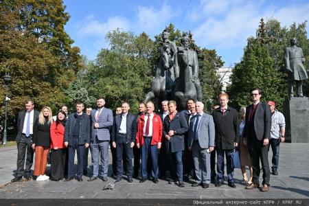 Г.А. Зюганов проголосовал на выборах мэра Москвы