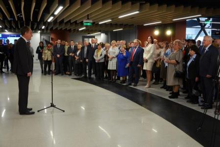 Депутаты-коммунисты Мособлдумы во главе с руководителем фракции КПРФ Александром Наумовым открыли в Московской областной Думе выставку, посвященную 105-летию Ленинского Комсомола