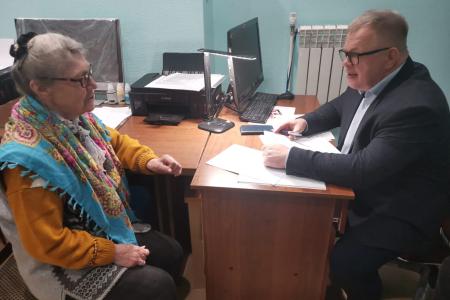 Заместитель Председателя Московской областной Думы – руководитель фракции КПРФ Александр Наумов провел прием граждан в Озерах