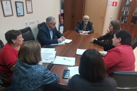 Заместитель Председателя Московской областной Думы – руководитель фракции КПРФ Александр Наумов провел прием граждан в Домодедове