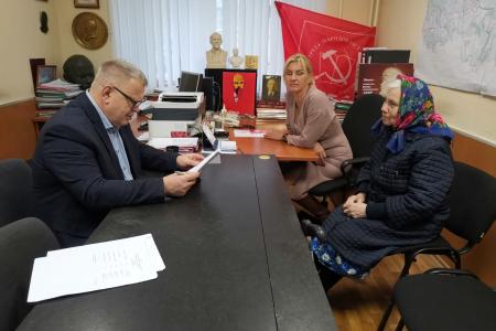Заместитель Председателя Московской областной Думы - руководитель фракции КПРФ Александр Наумов провёл приём граждан в Ленинском городском округе