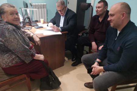 Заместитель Председателя Московской областной Думы – руководитель фракции КПРФ Александр Наумов провел прием граждан в Озерах
