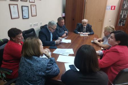 Заместитель Председателя Московской областной Думы – руководитель фракции КПРФ Александр Наумов провел прием граждан в Домодедове