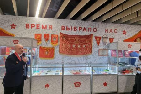 Депутат Государственной Думы Николай Васильев принял участие в открытии выставки к 105-летию ВЛКСМ