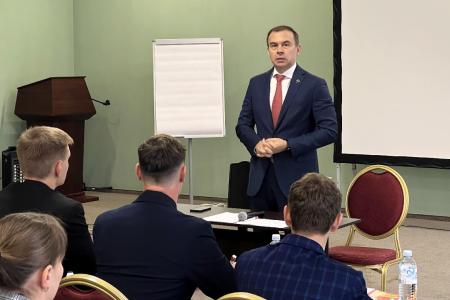Юрий Афонин – слушателям ЦПУ: Работа с детьми – это борьба за будущее нашей страны