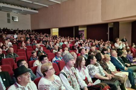 Руководитель фракции КПРФ в Рязанской гордуме Эвелина Волкова поздравила участников фестиваля с юбилеем комсомола