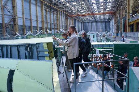 Учащиеся Панинского района побывали на Воронежском авиазаводе