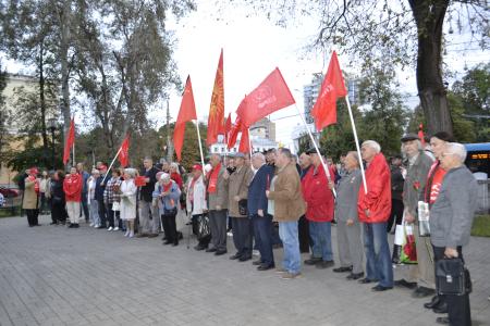 Воронеж. Будем достойны памяти защитников Советской власти в октябре 1993 года