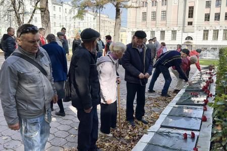 Тульские коммунисты почтили память защитников Советской власти