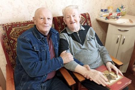 Тульские коммунисты чествуют ветеранов