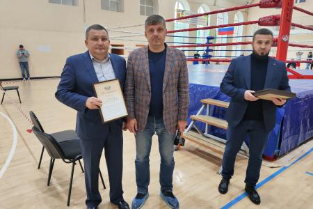 Коммунисты Тюмени приняли участие в турнире по боксу