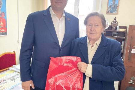 Тульские коммунисты чествуют ветеранов