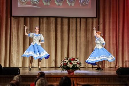 Калуга. Да здравствует героический Ленинский Комсомол!