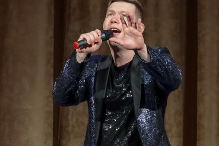 Калуга. Да здравствует героический Ленинский Комсомол!