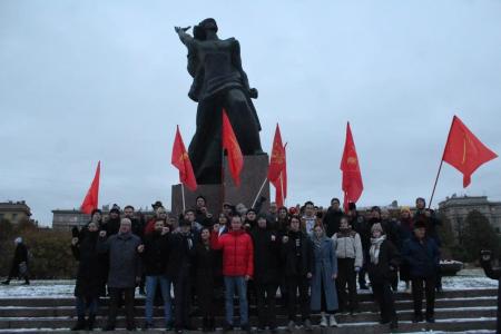 В городе трех революций прошли мероприятия, посвященные Дню рождения комсомола