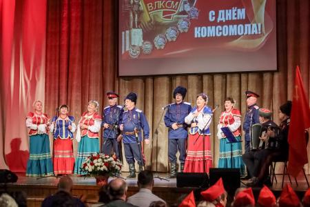 Калуга. Да здравствует героический Ленинский Комсомол!