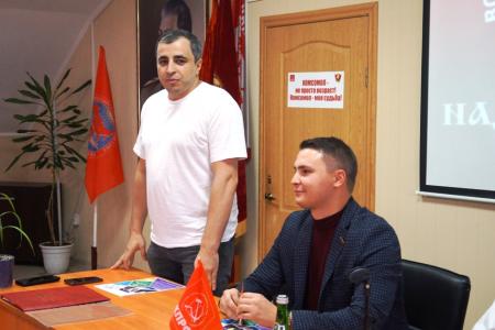 Помощник депутата-коммуниста Госдумы РФ Анатолия Бифова пообещал содействие Ставропольскому отделению «Надежды России»