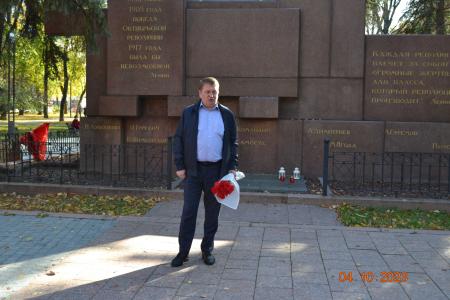 В Нижнем Новгороде почтили память жертв расстрела здания Верховного Совета РСФСР в октябре 1993 года