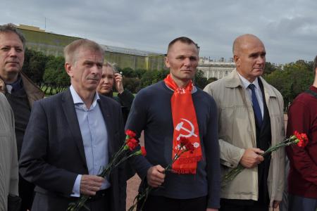 Санкт-Петербург. Коммунисты почтили память жертв «Черного Октября»