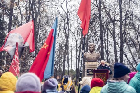 В Орлове Кировской области открыли памятник Сталину