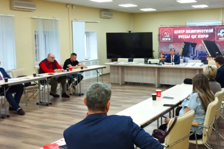 Дмитрий Новиков встретился в Санкт-Петербурге с активистами профсоюзных объединений